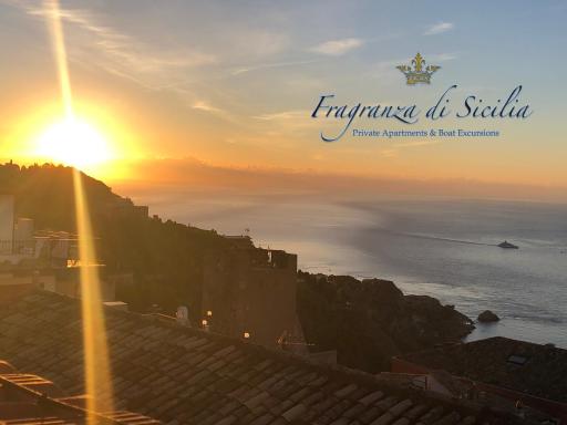 Taormina Center Private Apartments By Fragranza Di Sicilia - Housity