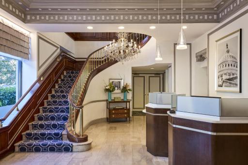 Phoenix Park Hotel - Housity