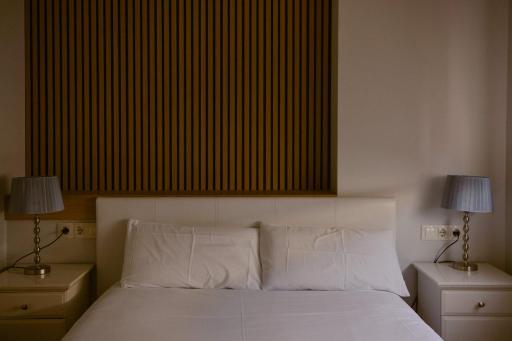 Espectacular Ático de 2 dormitorios con garaje y terraza privada de 30 m2 - Housity