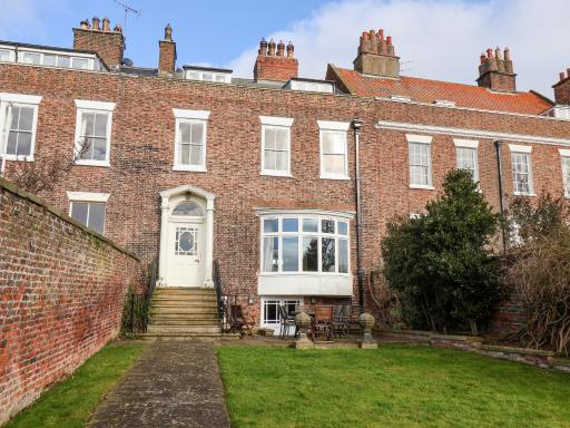 12 St Hilda's - Housity