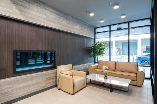 University of Washington New Apartment Studio w/kitchen and balcony - Housity