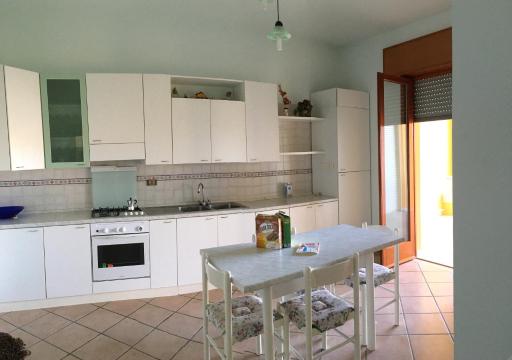 Berbaro House - Housity
