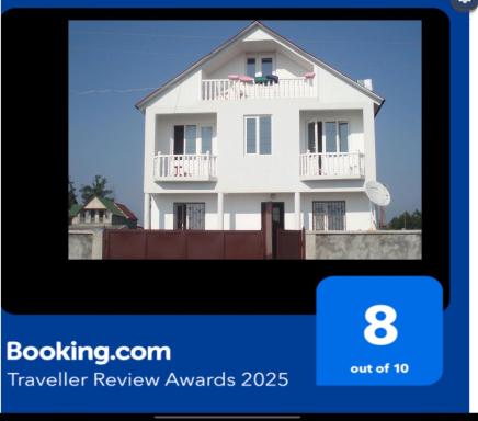 Large house at the beach. - Housity