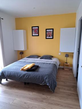 Chambre côté terrasse - Housity