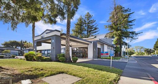 SureStay Plus Hotel by Best Western Sacramento North - Housity