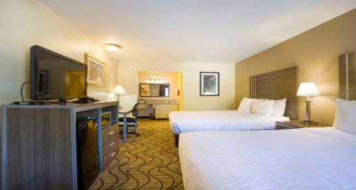 SureStay Plus Hotel by Best Western Sacramento North - Housity