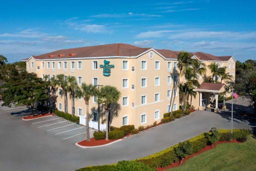 Homewood Suites by Hilton Bonita Springs, FL - Housity