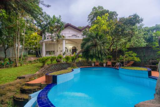 Chaminrich villa - Housity