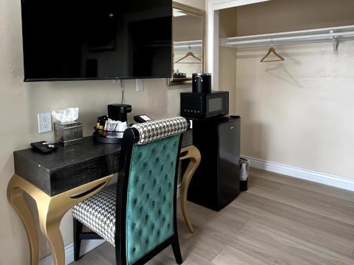 Beach Motel - Housity