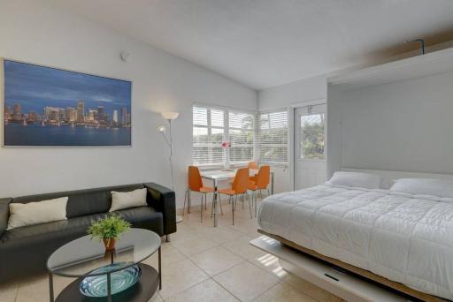 Aloha Condominium On the Intracoastal-Walk to the Beach - Housity