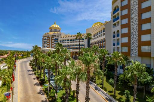 Delphin BE Grand Resort - Housity