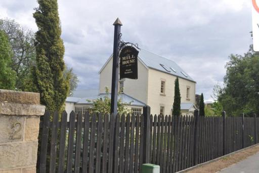 The Mill House Cottage - Housity