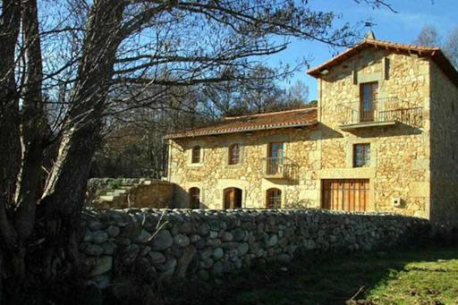 La Torre del Molino es una casa rural ubicada sobr - Housity