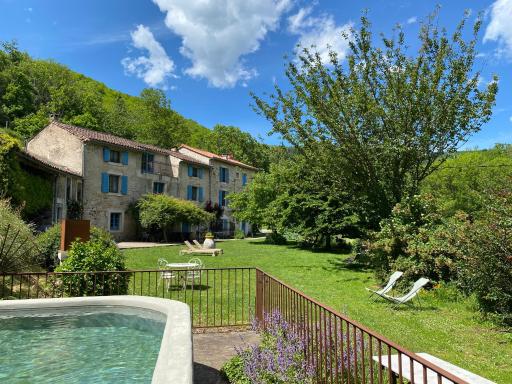 Nabat le Haut, chambre et table d'hotes - Housity