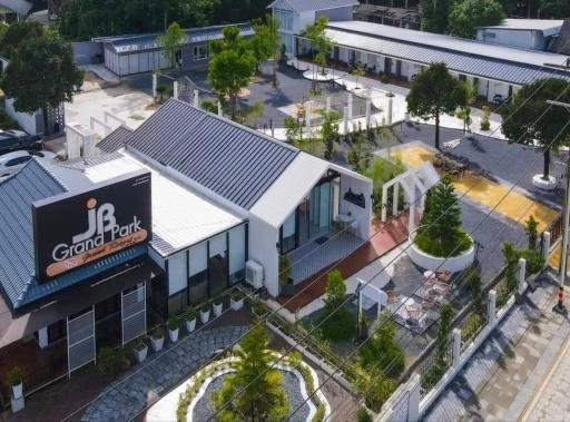 JB Grand Resort - Housity