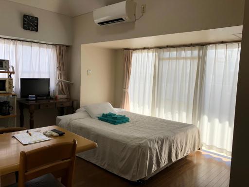 Weekly Harbourview Mansion Main Building - Housity