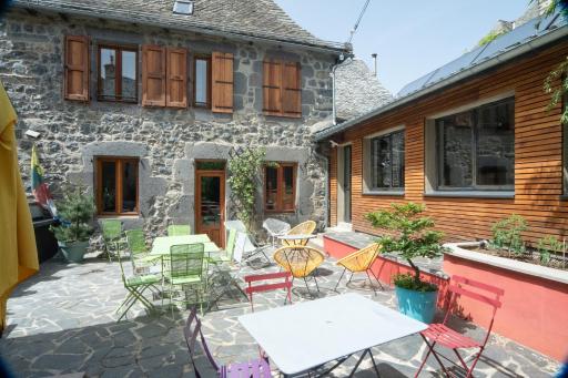 La Maison - Hôtel & Gîte - Housity