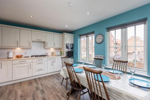 Demeter House - Housity