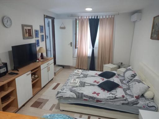 APARTMAN AZRA - Housity