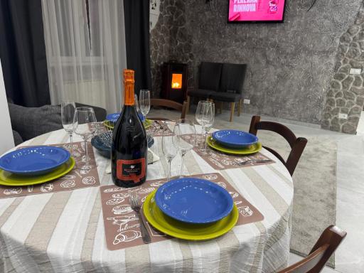 Leomar Apartament - Housity