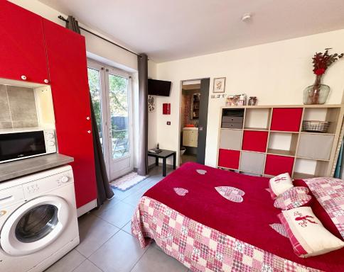 Charmant studio avec grand jardin, proche des plages - Parking gratuit - WIFI - Housity