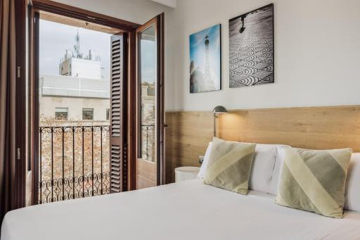 Ola Living Boqueria - Housity