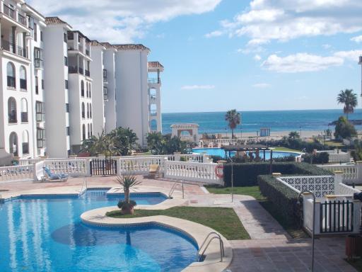 Beach Apartment Marina Duquesa - Housity