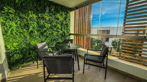 Luxueux Wave Ocean Stay - Housity
