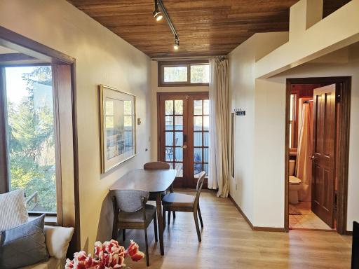 Private 2BR Amazing Lake Sammamish Views - Housity