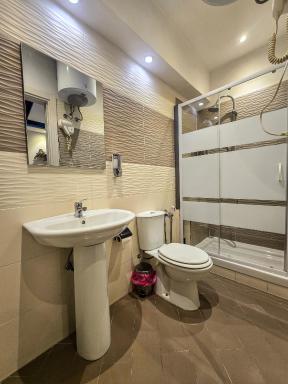 Dream & Fly - Housity