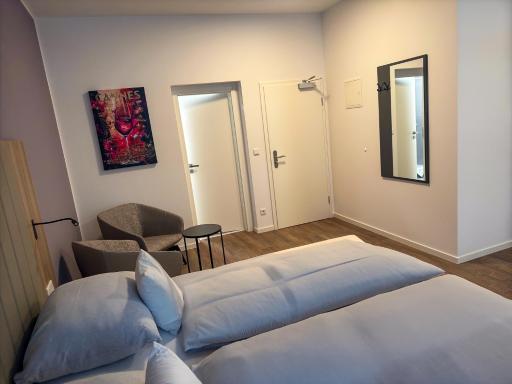 Hey! Halle - Dein Stadthotel - Housity