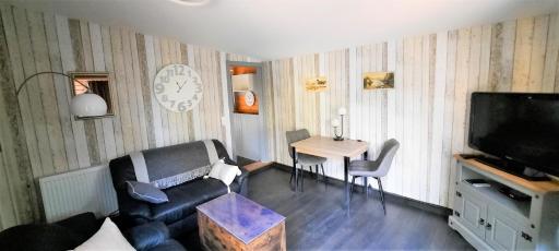 Kleiner Bungalow Am Wald - Housity