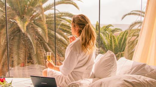 HOTEL AVENIDA - Housity