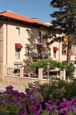 Hotel Arrope - Housity