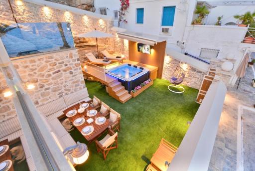 Villasonboard Rock Villa 3 Bed, 3 Bath, Jacuzzi, Seaside Ermioni - Housity