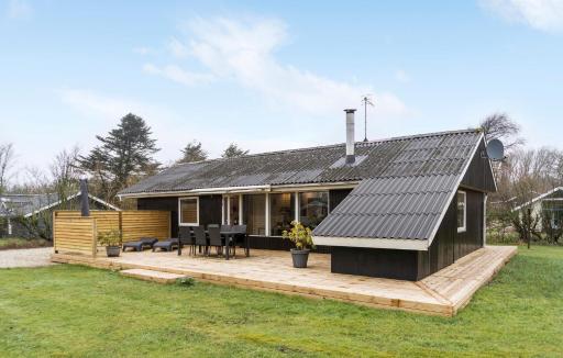 Three-Bedroom Holiday Home In Vestervig - Housity