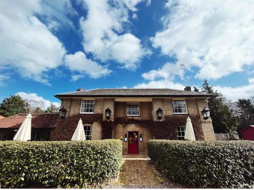 The King's Head - Housity