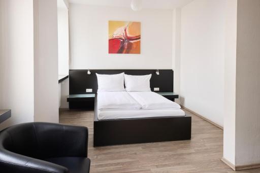 Hotel Villa-Bassermann, stilvoll, 2 Min zum Schloss, schnelles WLAN & Parkplatz - Housity