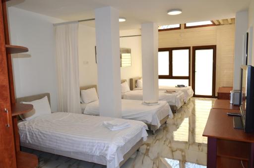 Hotel Tomce Sofka - Housity