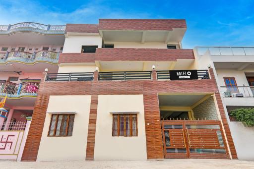 Super Hotel O Sudhirpur near Phonix Hospital - Hizvo