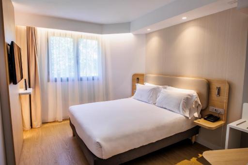 Hotel Logroño - Housity