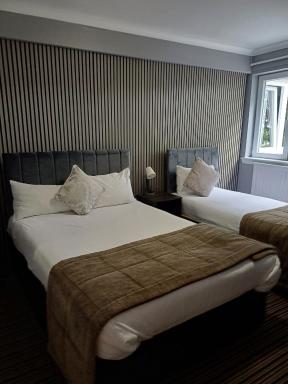 Kings Park Hotel - Housity