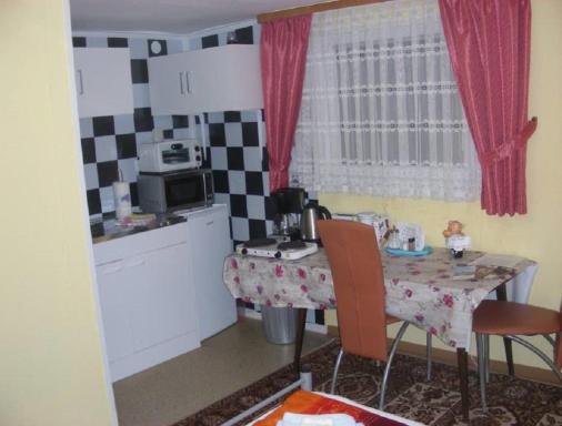 Kleines Appartment zentrale Lage - Housity