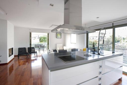 Voula, A modern, minimal and stylish, apartment - Housity