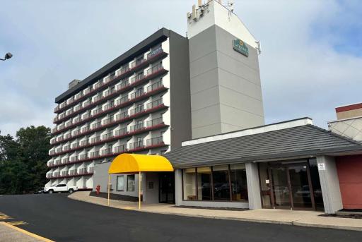 La Quinta by Wyndham Stamford / New York City - Housity