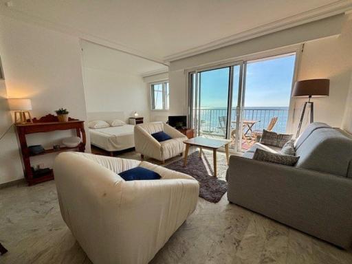 Quiberon: Studio lumineux 44m² proche centre et plage, balcon, WIFI - FR-1-478-42 - Housity