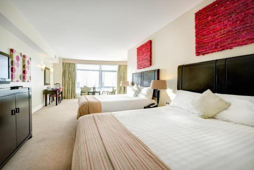 Cork International Hotel - Housity