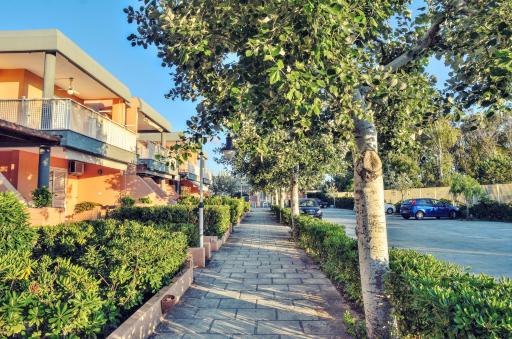 Blue Marine Village - Housity