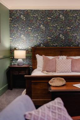 Weavers Guesthouse by Weavers of Haworth - Housity