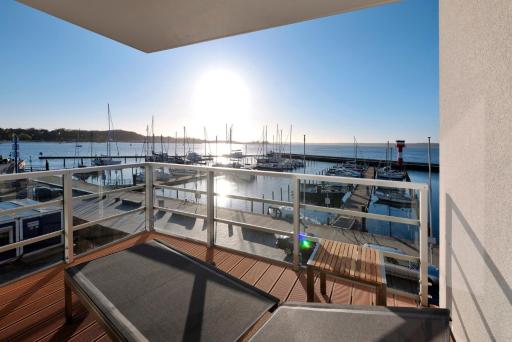 Apartment 13 "Möwennest", Blickrichtung offenes MeerBinnenhafen Nord - Hizvo